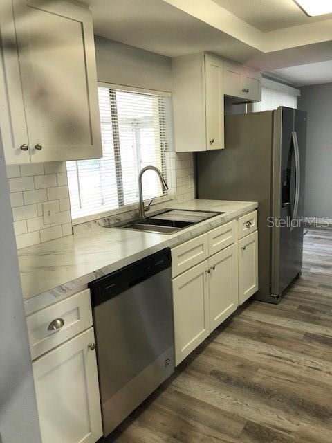 Recently Sold: $184,900 (2 beds, 2 baths, 1302 Square Feet)