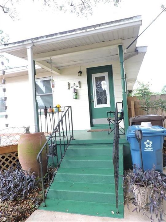 Recently Sold: $197,500 (2 beds, 2 baths, 1608 Square Feet)