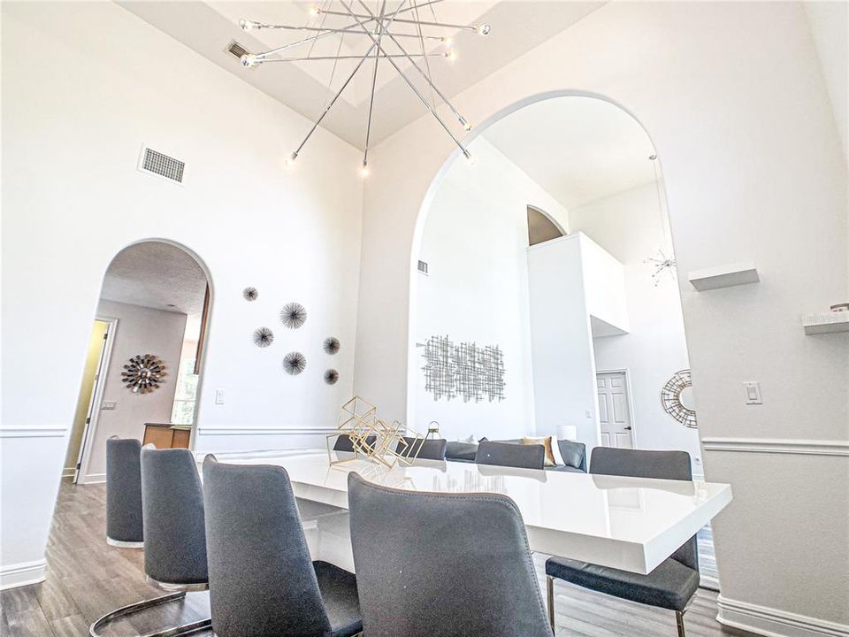 Recently Sold: $699,000 (5 beds, 5 baths, 3709 Square Feet)