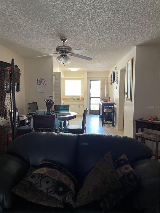 Recently Sold: $84,500 (2 beds, 1 baths, 888 Square Feet)