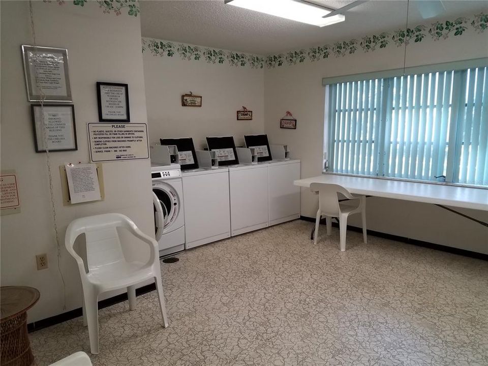 Vendido Recientemente: $75,900 (2 camas, 2 baños, 919 Pies cuadrados)