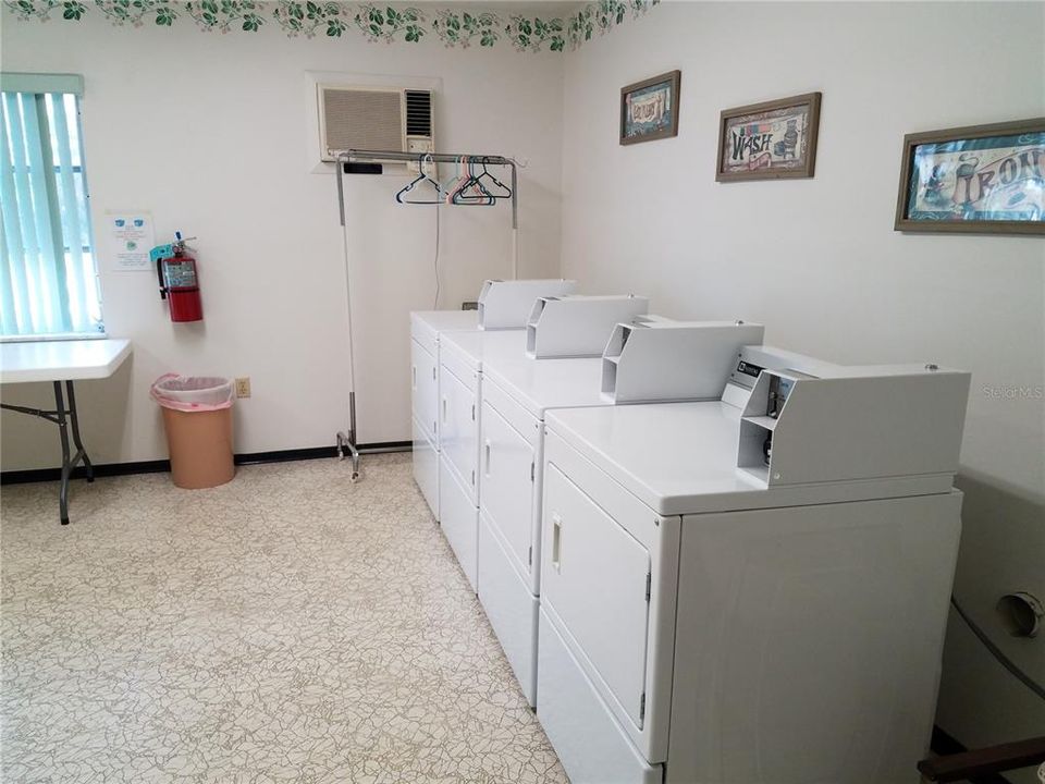 Vendido Recientemente: $75,900 (2 camas, 2 baños, 919 Pies cuadrados)