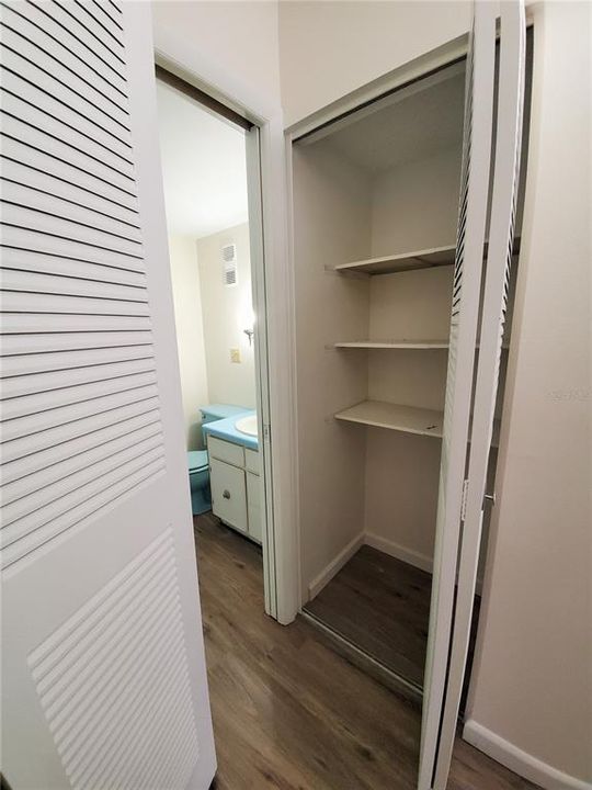 Vendido Recientemente: $75,900 (2 camas, 2 baños, 919 Pies cuadrados)