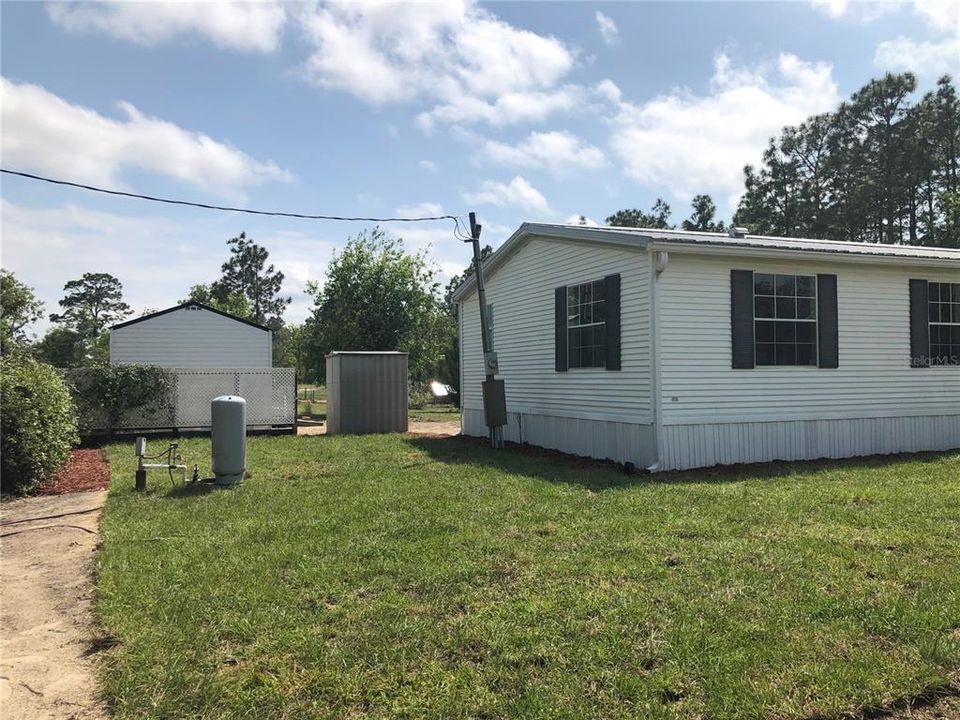 Recently Sold: $119,900 (3 beds, 2 baths, 1196 Square Feet)