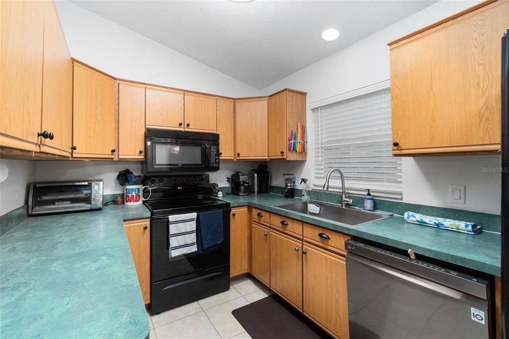 Recently Sold: $265,000 (3 beds, 2 baths, 1580 Square Feet)