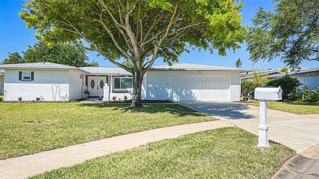 Recently Sold: $399,900 (4 beds, 2 baths, 2103 Square Feet)