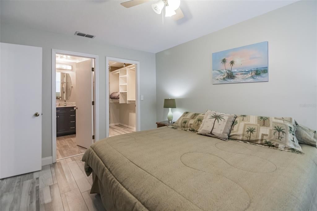 Recently Sold: $398,500 (2 beds, 2 baths, 1200 Square Feet)