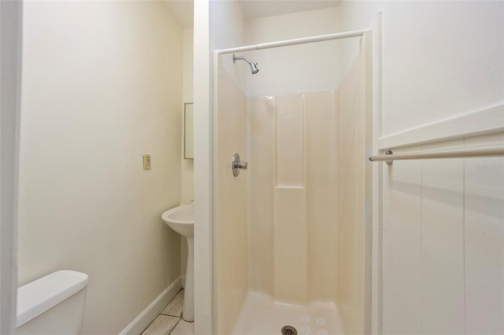 最近售出: $179,900 (3 贝兹, 2 浴室, 1296 平方英尺)