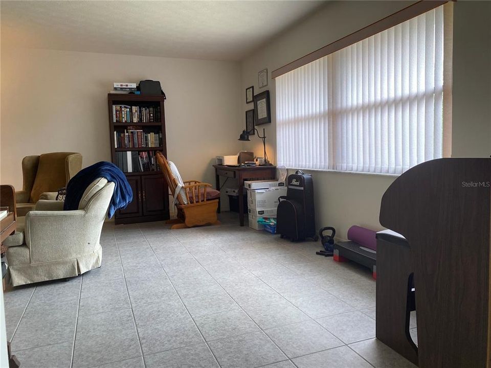 Recently Sold: $250,000 (3 beds, 2 baths, 1813 Square Feet)