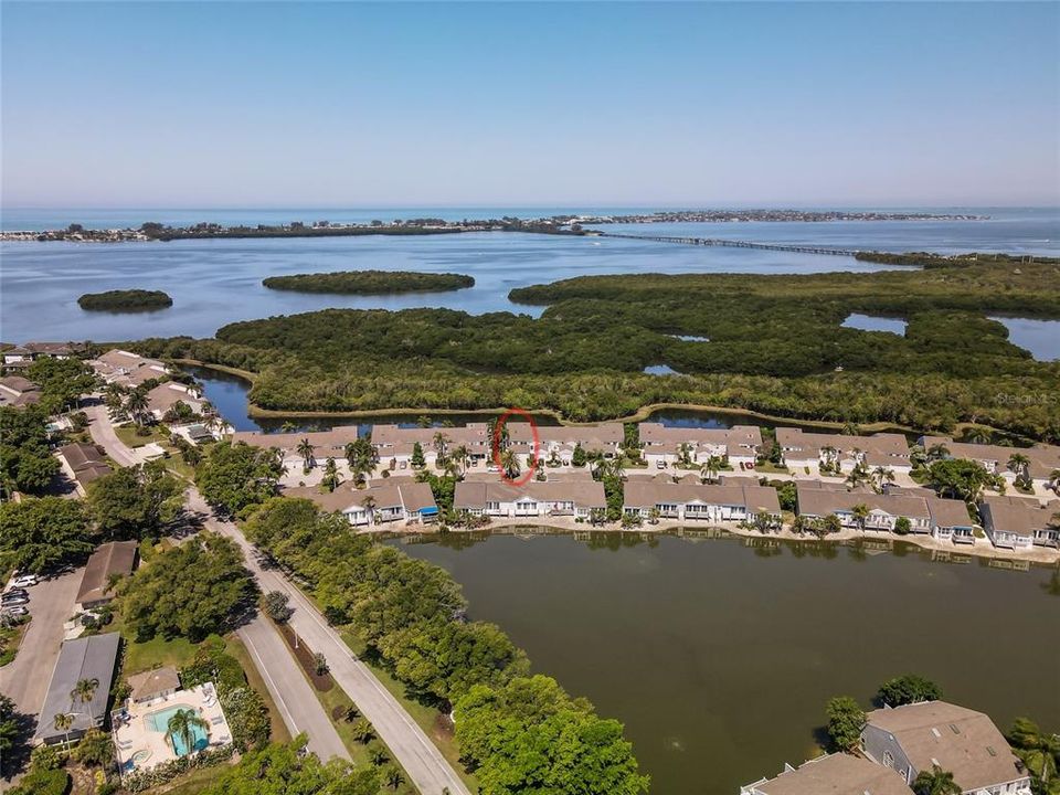 Recently Sold: $449,000 (2 beds, 2 baths, 1547 Square Feet)