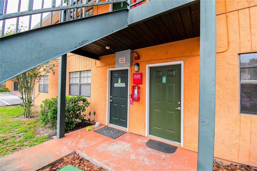 Recently Rented: $1,200 (2 beds, 1 baths, 899 Square Feet)