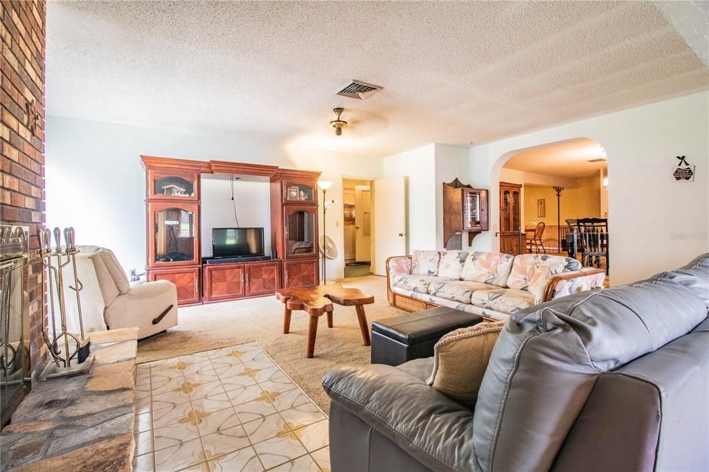 Recently Sold: $174,900 (2 beds, 2 baths, 1770 Square Feet)