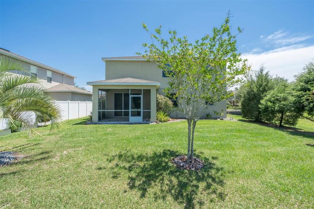 Recently Sold: $440,000 (4 beds, 2 baths, 2701 Square Feet)