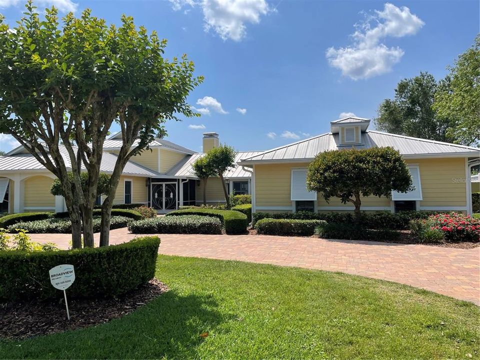 Recently Sold: $1,400,000 (4 beds, 2 baths, 3060 Square Feet)