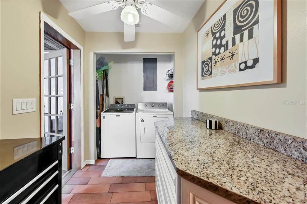 Recently Sold: $675,000 (3 beds, 2 baths, 2400 Square Feet)