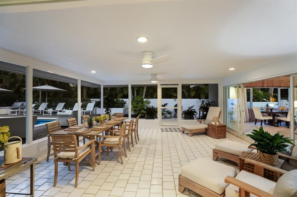 Recently Sold: $4,600,000 (3 beds, 3 baths, 2805 Square Feet)