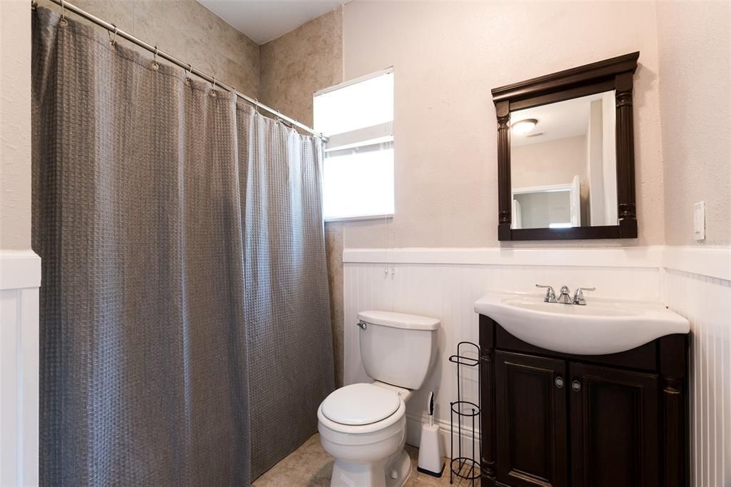 最近租的: $2,400 (3 贝兹, 2 浴室, 1250 平方英尺)