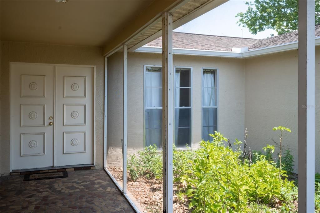 Recently Sold: $260,000 (4 beds, 3 baths, 2537 Square Feet)