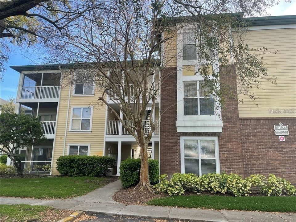 Recently Sold: $130,000 (1 beds, 1 baths, 738 Square Feet)