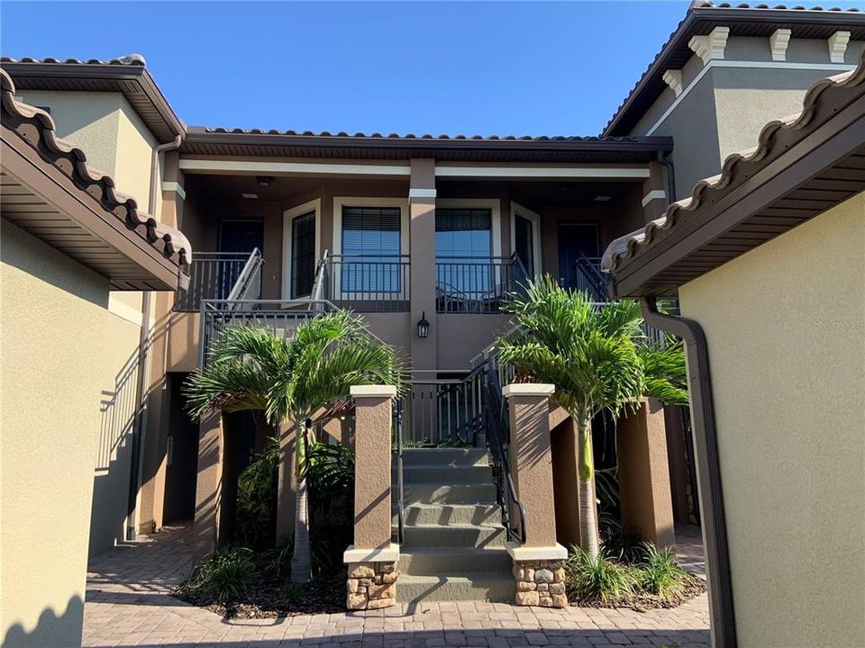 Recently Sold: $300,000 (2 beds, 2 baths, 1528 Square Feet)