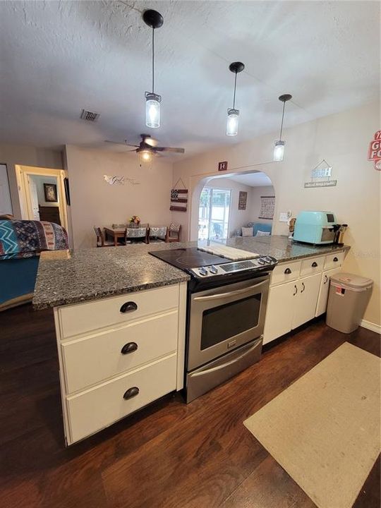 Recently Sold: $145,000 (2 beds, 1 baths, 1024 Square Feet)