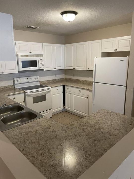 Recently Rented: $1,650 (3 beds, 2 baths, 1345 Square Feet)