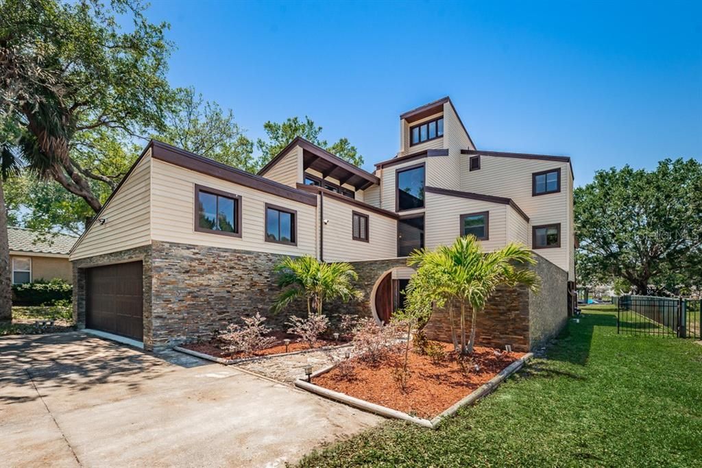 Recently Sold: $795,000 (4 beds, 3 baths, 2959 Square Feet)