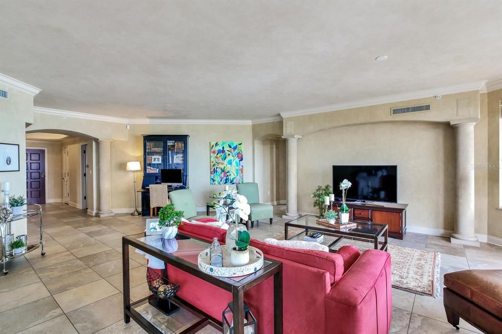 Recently Sold: $1,425,000 (3 beds, 3 baths, 1930 Square Feet)