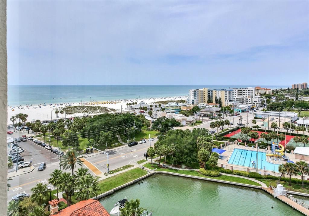 Recently Sold: $1,425,000 (3 beds, 3 baths, 1930 Square Feet)