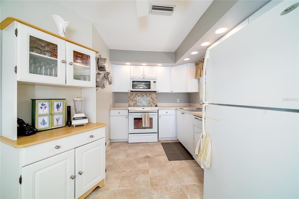 Recently Sold: $172,000 (2 beds, 2 baths, 1174 Square Feet)