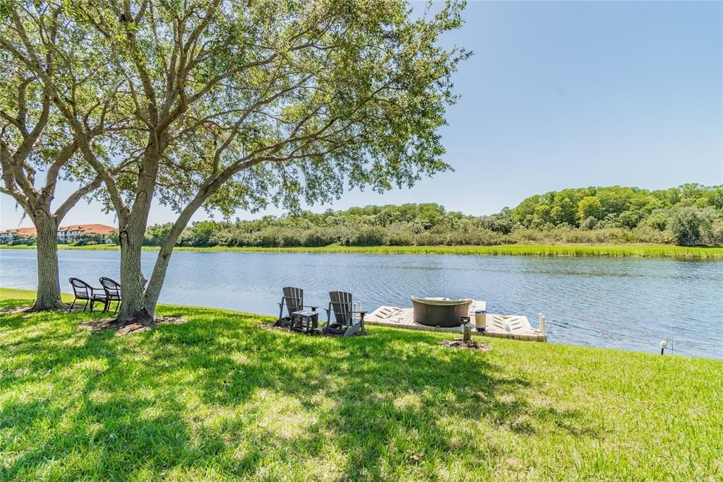 Vendido Recientemente: $699,900 (4 camas, 4 baños, 4305 Pies cuadrados)