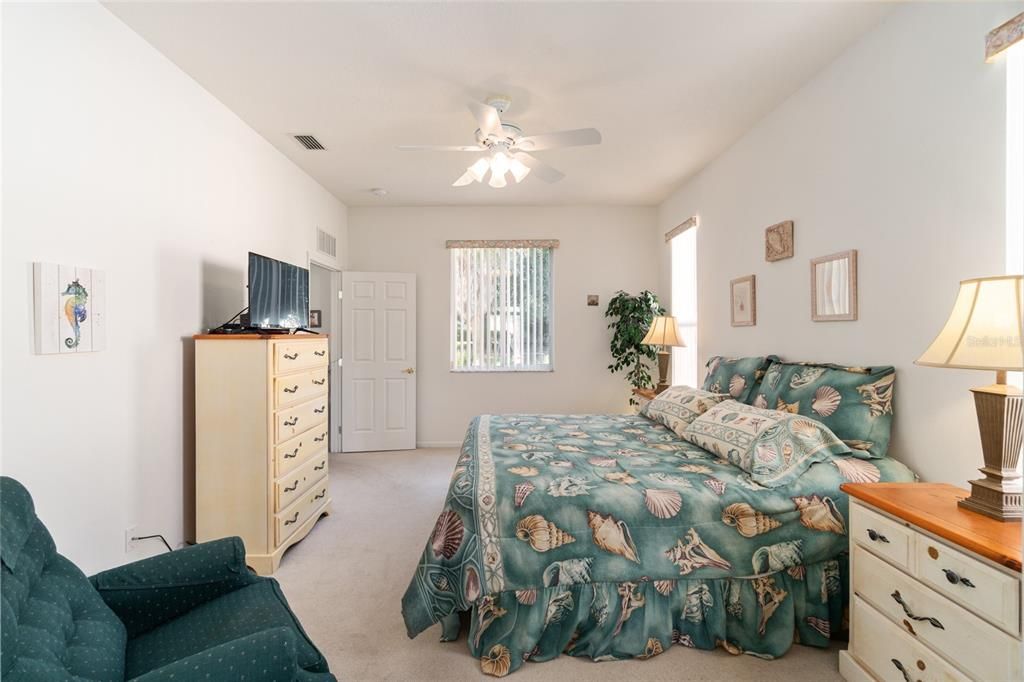 Recently Sold: $219,000 (3 beds, 2 baths, 1719 Square Feet)