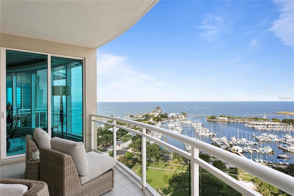 Recently Sold: $3,595,000 (3 beds, 3 baths, 3660 Square Feet)