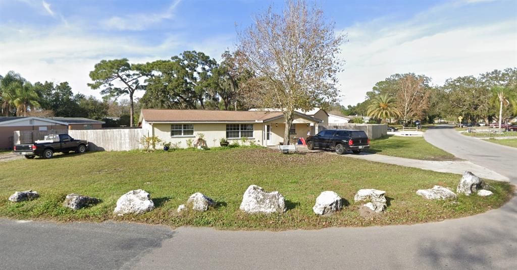 Recently Sold: $135,000 (3 beds, 2 baths, 1453 Square Feet)