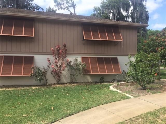 Recently Sold: $129,900 (2 beds, 2 baths, 897 Square Feet)