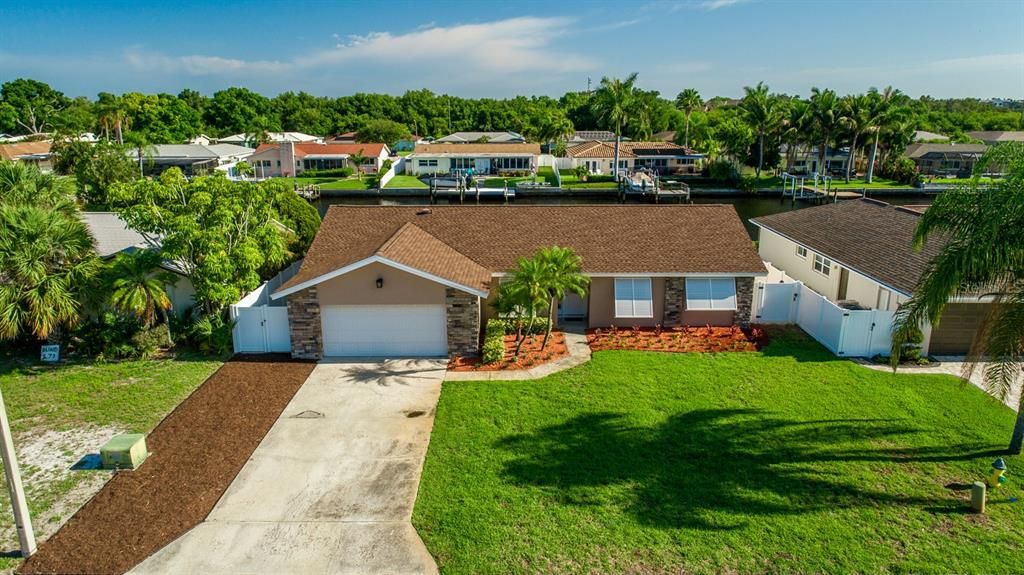 Недавно продано: $825,000 (4 спален, 2 ванн, 1836 Квадратных фут)