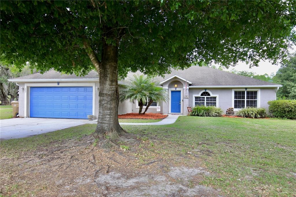 Recently Sold: $463,500 (4 beds, 3 baths, 2592 Square Feet)