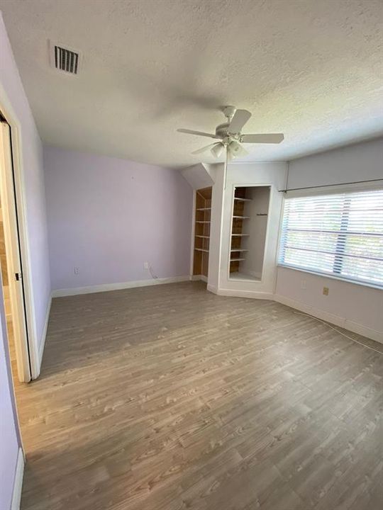 Recently Rented: $1,199 (2 beds, 2 baths, 1301 Square Feet)