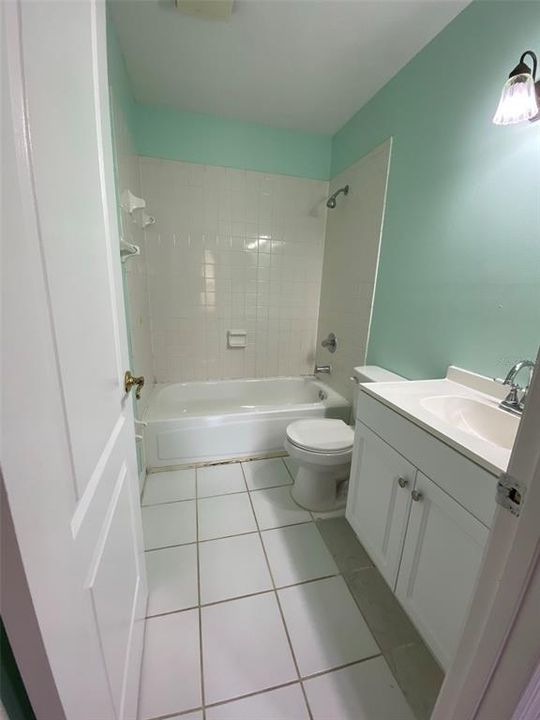 最近售出: $220,000 (2 贝兹, 2 浴室, 1408 平方英尺)