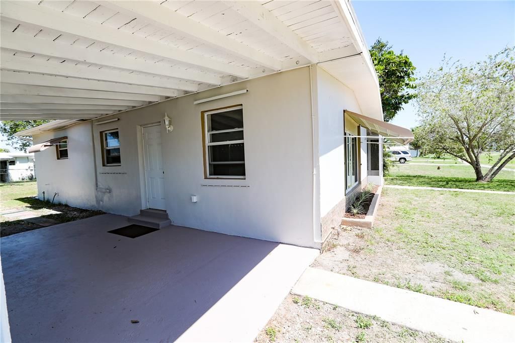 Recently Sold: $150,000 (2 beds, 1 baths, 897 Square Feet)