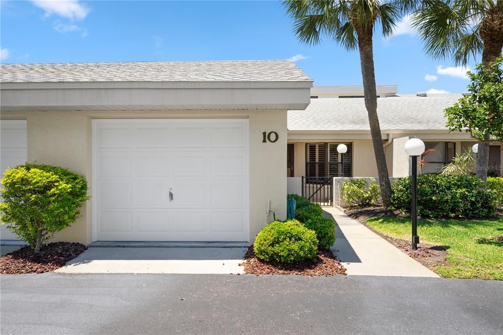 Recently Sold: $425,000 (2 beds, 2 baths, 1505 Square Feet)