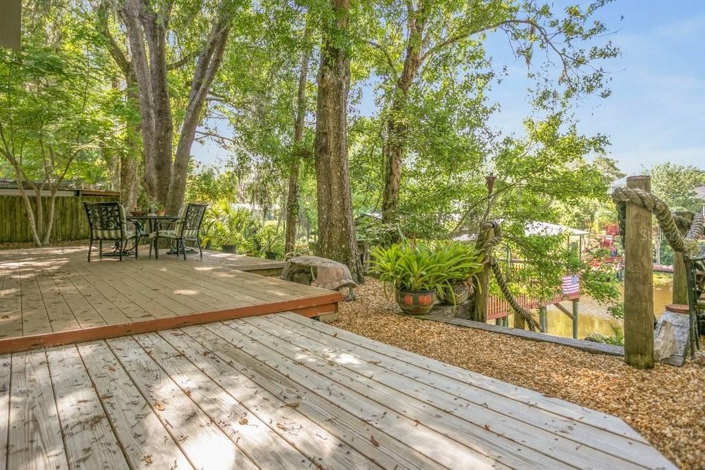 Recently Sold: $585,000 (2 beds, 2 baths, 2215 Square Feet)