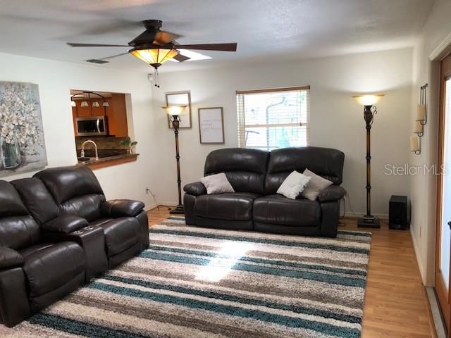 Recently Sold: $314,900 (3 beds, 2 baths, 1918 Square Feet)
