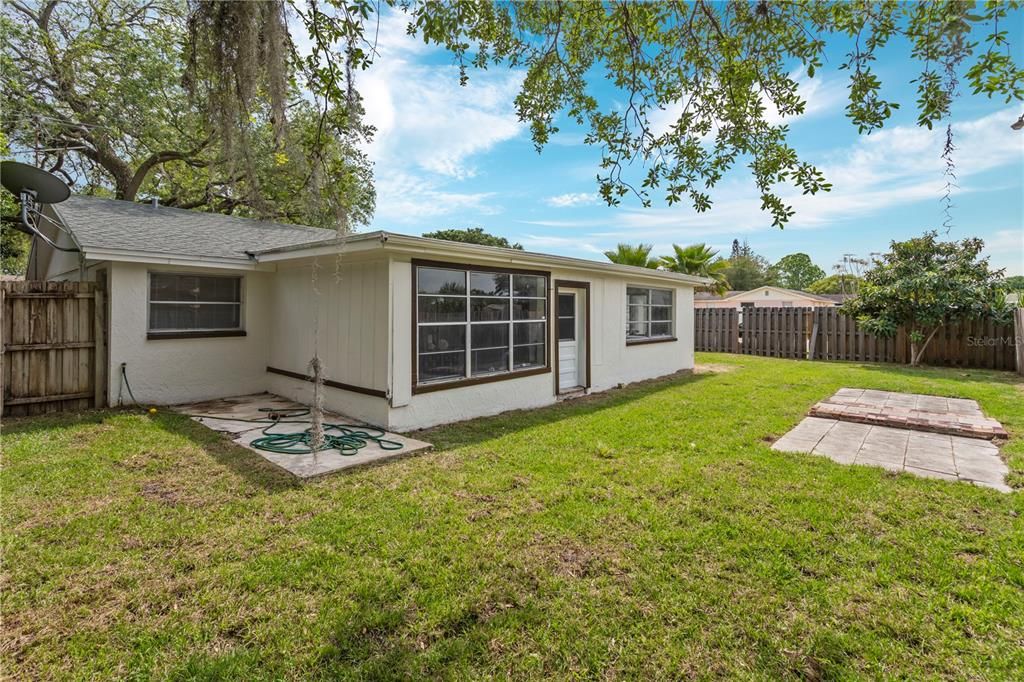 Recently Sold: $205,995 (3 beds, 2 baths, 1661 Square Feet)