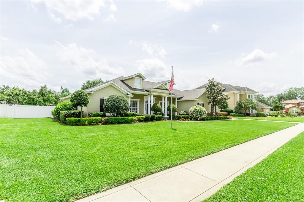 Recently Sold: $500,000 (4 beds, 2 baths, 2542 Square Feet)