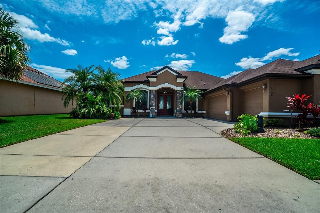 Recently Sold: $599,500 (4 beds, 3 baths, 3010 Square Feet)