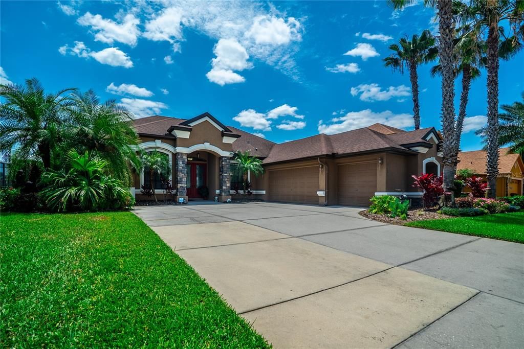 Recently Sold: $599,500 (4 beds, 3 baths, 3010 Square Feet)