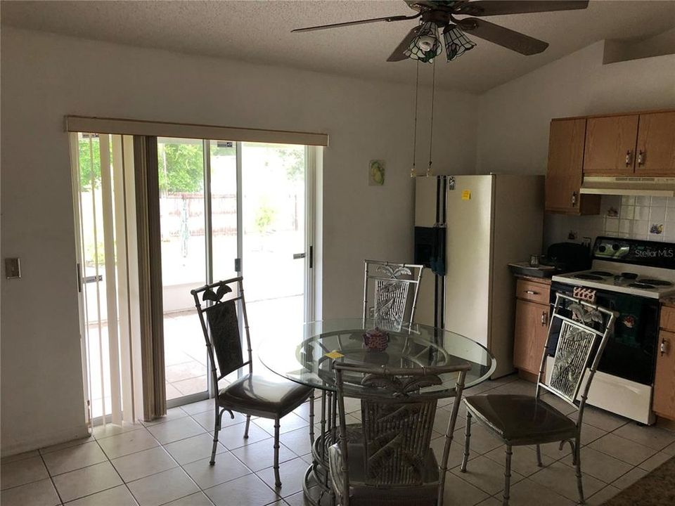 Recently Sold: $210,900 (3 beds, 2 baths, 1332 Square Feet)