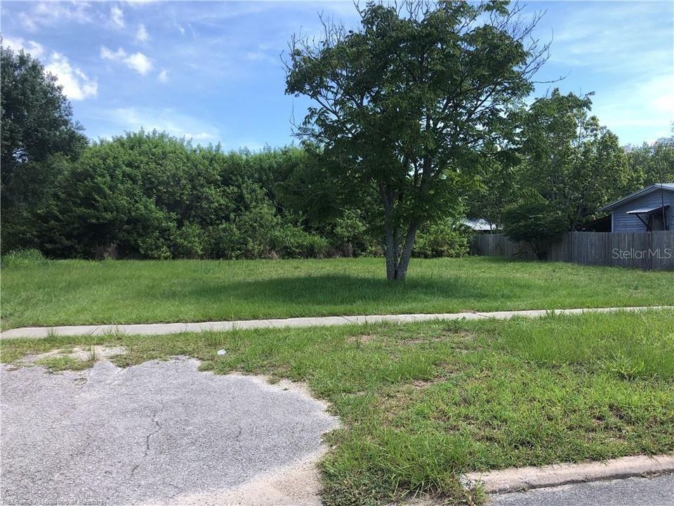 Недавно продано: $9,000 (0.31 acres)