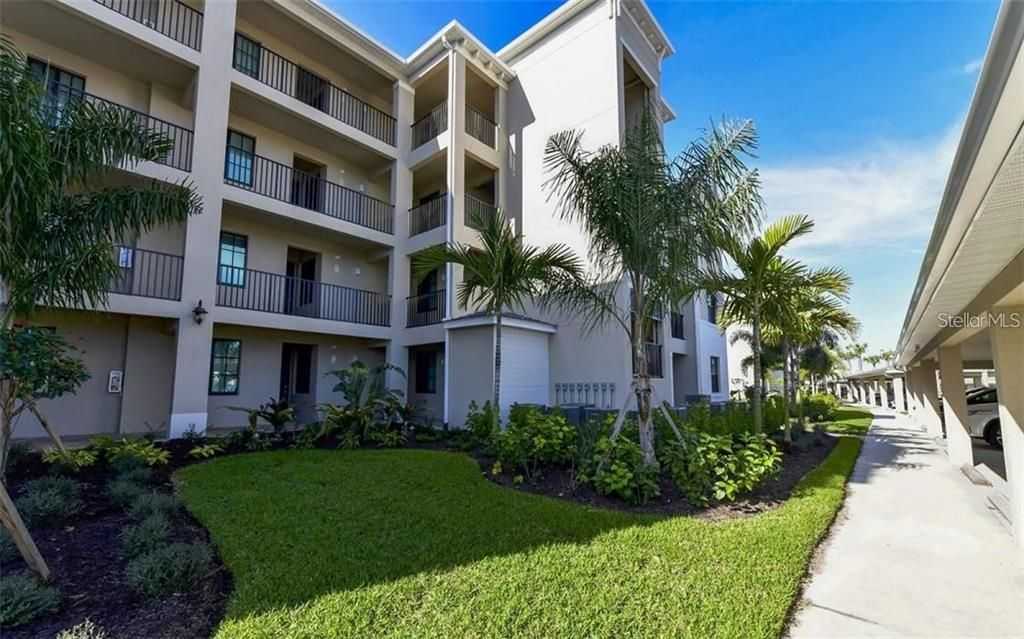 Recently Sold: $274,900 (2 beds, 2 baths, 1142 Square Feet)
